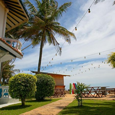 Alma Beach Hotel Велігама Екстер'єр фото