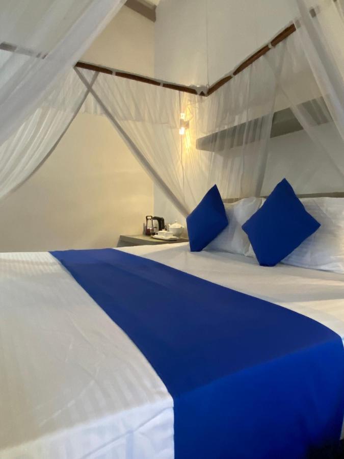 Alma Beach Hotel Велігама Екстер'єр фото