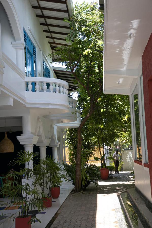 Alma Beach Hotel Велігама Екстер'єр фото