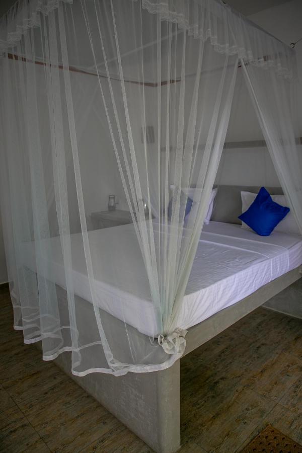 Alma Beach Hotel Велігама Екстер'єр фото