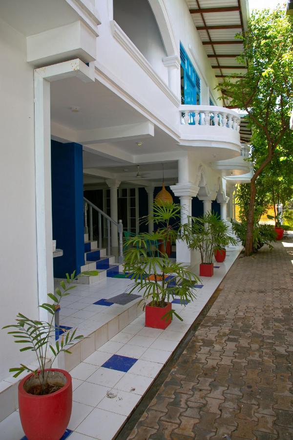 Alma Beach Hotel Велігама Екстер'єр фото